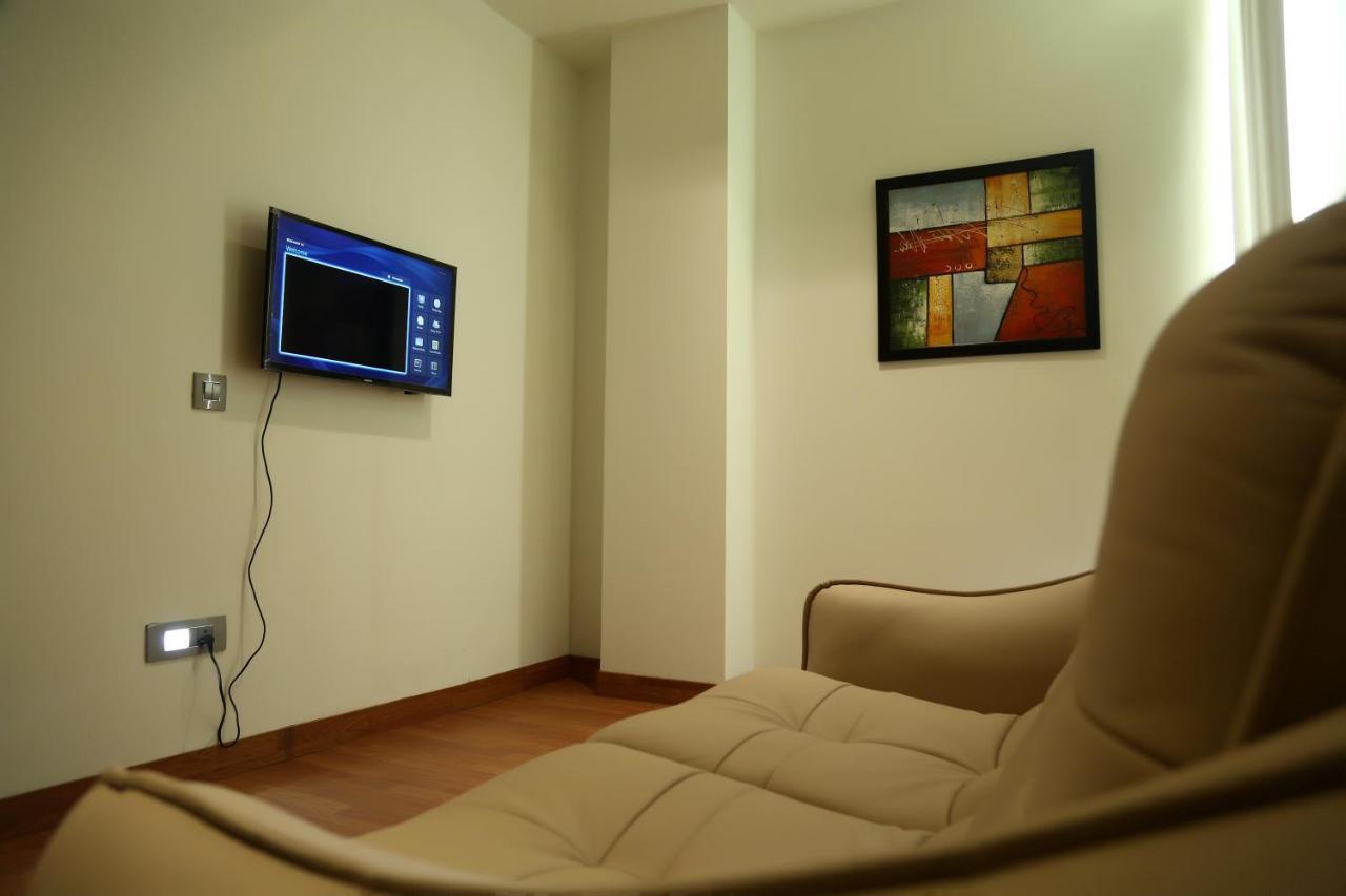 Hotel Imperia Suites Jalandhar Extérieur photo