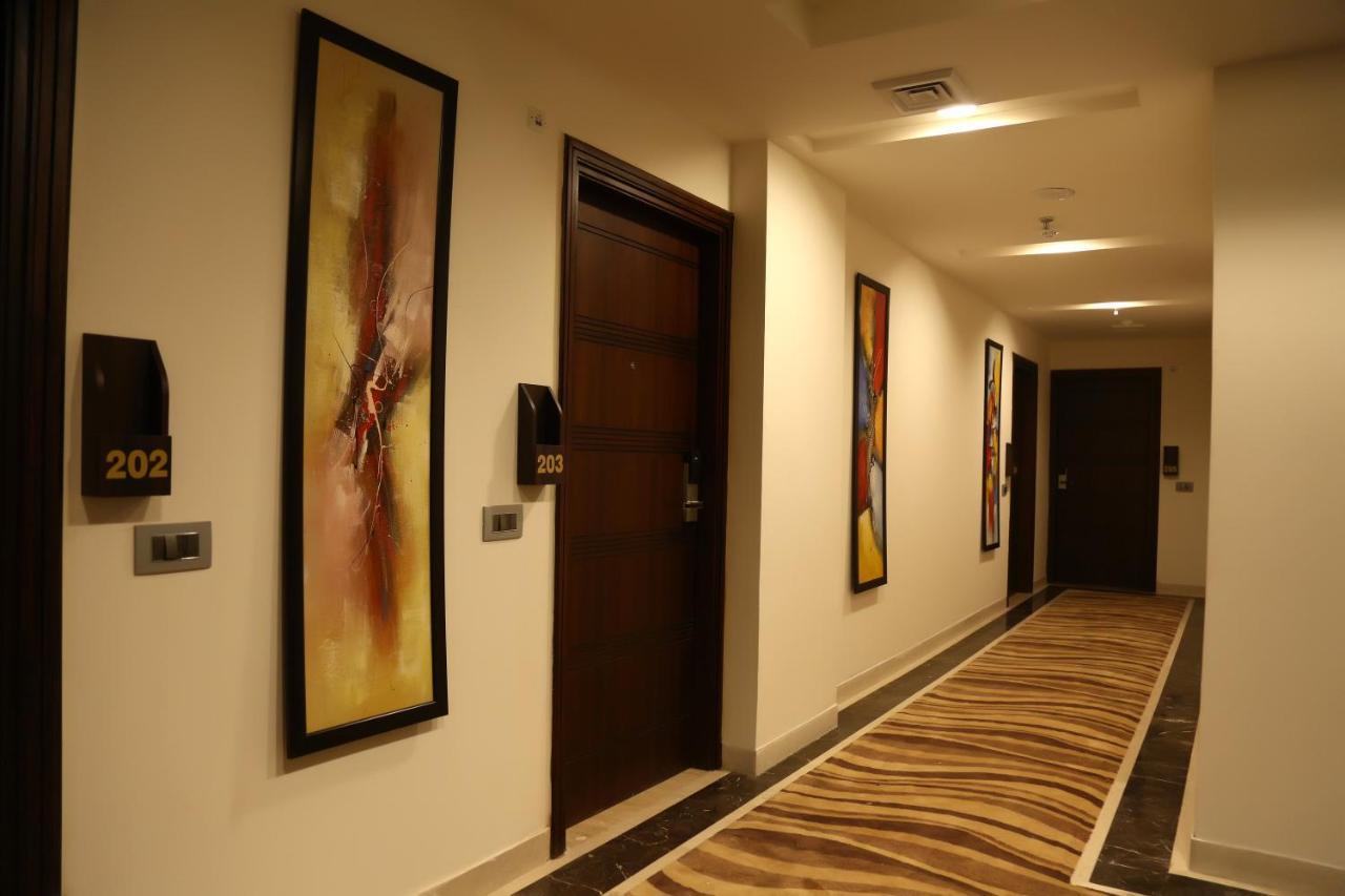 Hotel Imperia Suites Jalandhar Extérieur photo