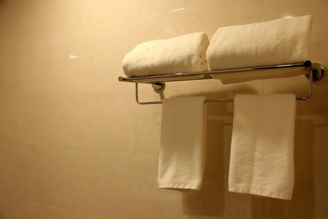Hotel Imperia Suites Jalandhar Extérieur photo