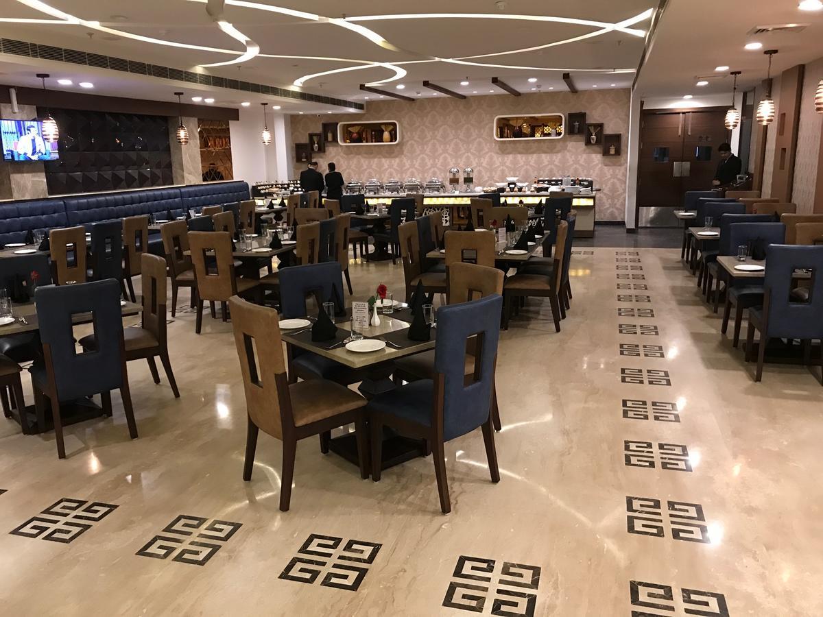 Hotel Imperia Suites Jalandhar Extérieur photo
