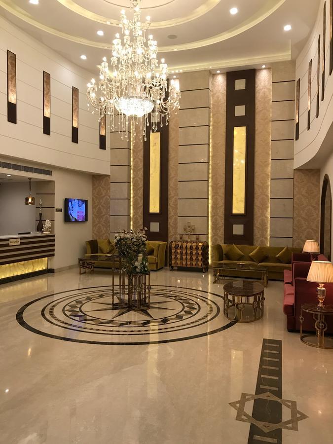 Hotel Imperia Suites Jalandhar Extérieur photo
